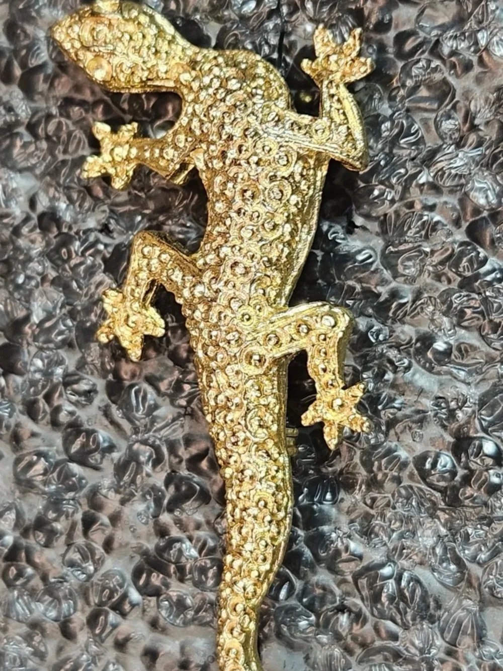 N/A elegant gold